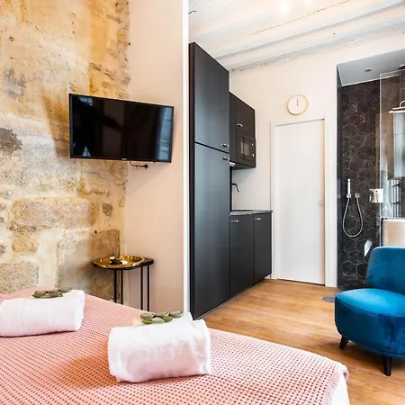 Dreamyflat - Heart Of Marais 2* Paris